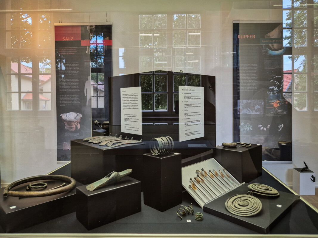 Ausstellungsstücke in der Wanderausstellung "Erst 825 Jahre Bergbau?"