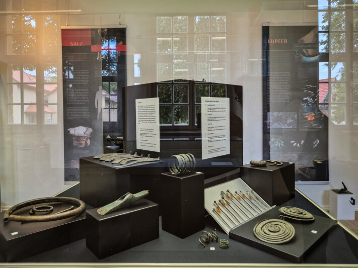 Ausstellungsstücke in der Wanderausstellung „Erst 825 Jahre Bergbau?“